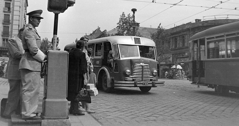 MÁVAG TR 5 busz a hetes vonalán 1949-ből.