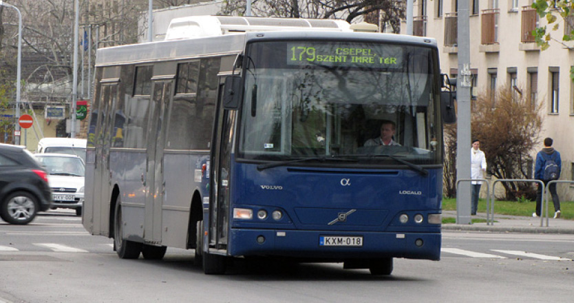 A Volvo alvázra épített Alfa Localo autóbuszok a 2000-es években kerültek a főváros útjaira. A részben alacsonypadlós járművek 2012-ig teljesítettek szolgálatot Budapesten.
