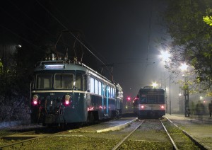 M VIII-as motorkocsi a H8-as hév gödöllői végállomásán (fotó: Halász Péter)