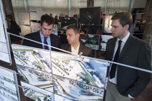 Vitézy Dávid, a BKK vezérigazgatója; dr. Szeneczey Balázs, főpolgármester-helyettes és Böszörményi-Nagy Gergely, a Dizájn Terminál stratégiai igazgatója (fotó: Nyitrai Dávid)