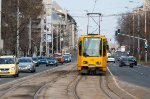 A 3-as villamos pályája a Kőrösi Csoma Sándor úton (fotó: Nyitrai Dávid)