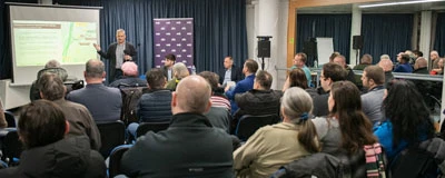 Részvételiség, társadalmasítás