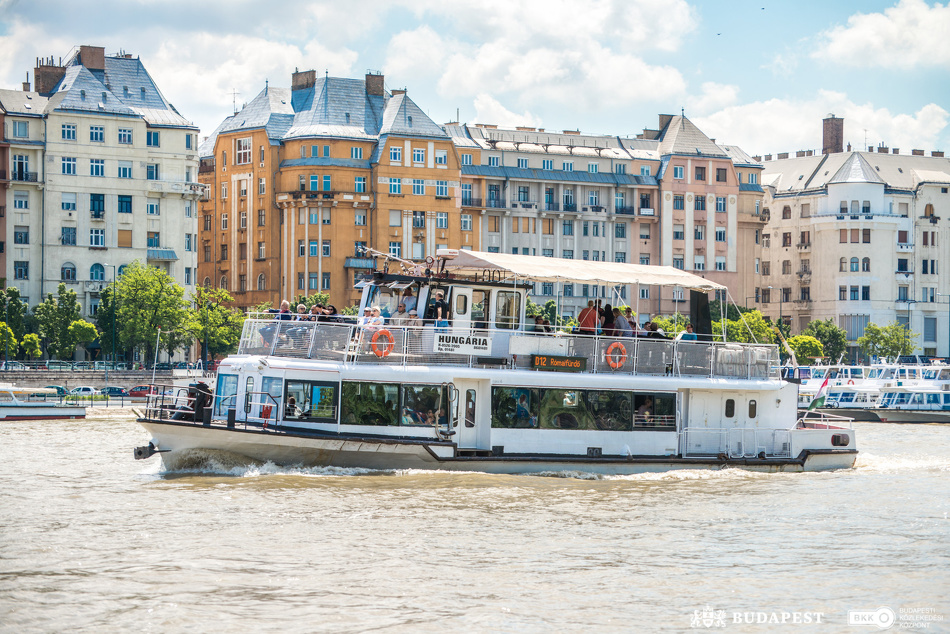 Information on public transport boats