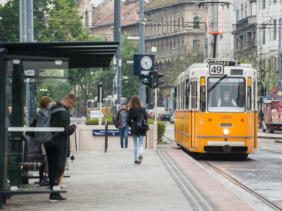 24. A villamossínekre költözött