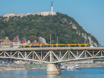 4_6_villamos_combino