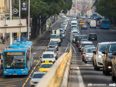 A dráguló üzemanyagárak mellett még jobban megéri a közösségi közlekedés 
