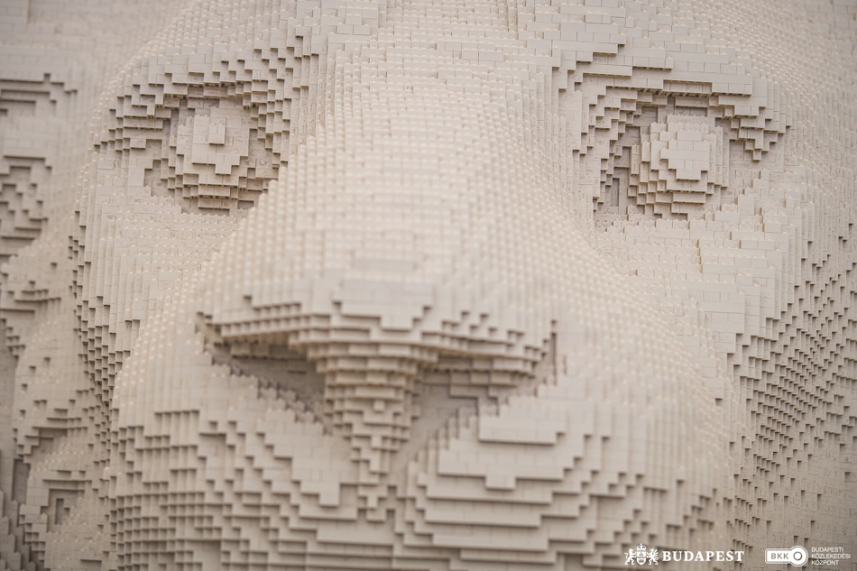 LEGO-kockákból épült oroszlán