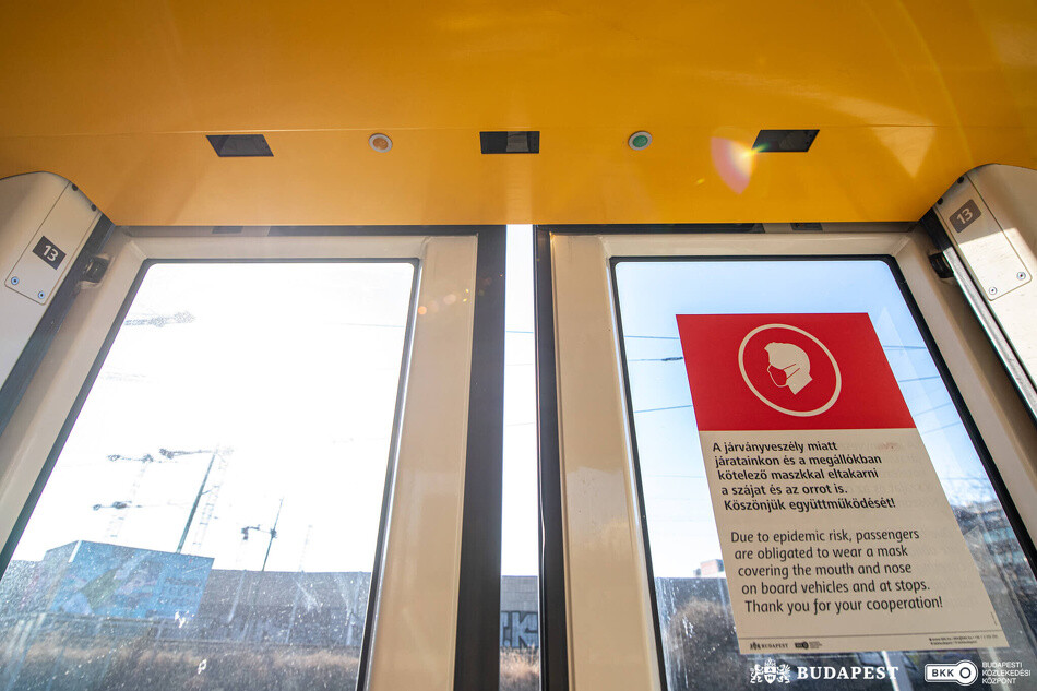 Infrared sensor for passenger counting on a tram (Photo: BKK/Simon Nyírő)