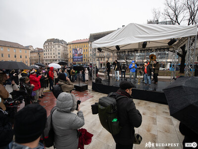 Élő közvetítésünk a tér átadásáról