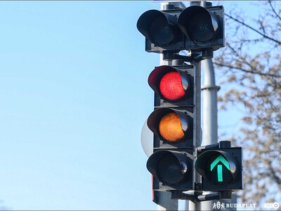 BKK_közlekedési_lámpa