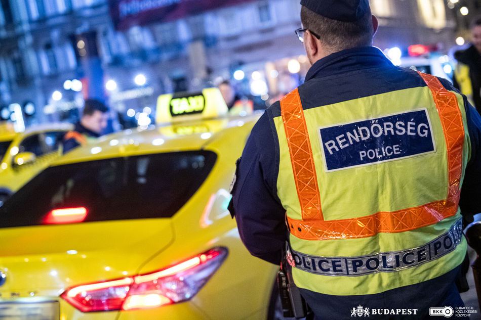 Taxiellenőrzés.