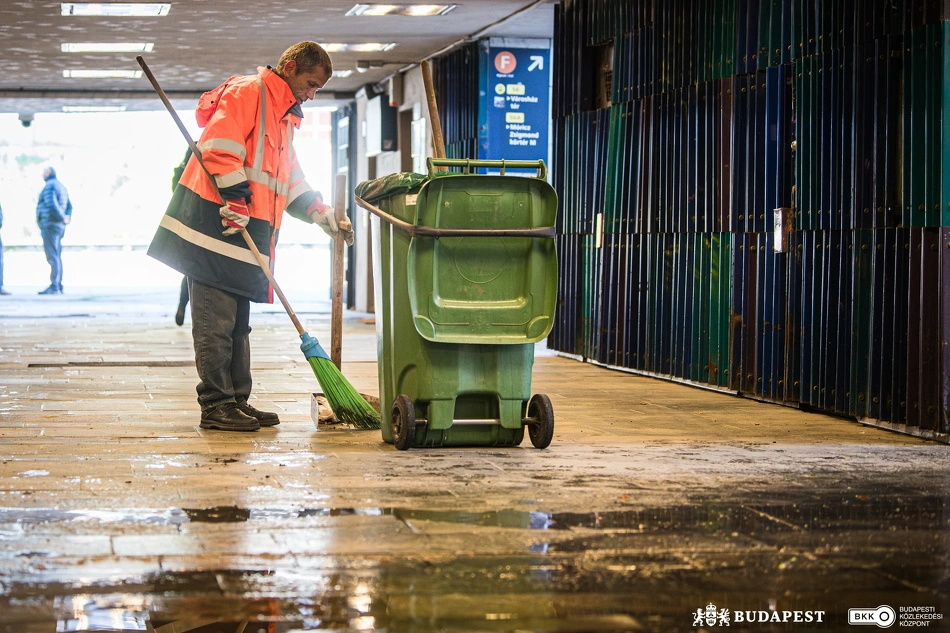 Köztisztasági és közrendvédelmi akcó a Déli pályaudvaron.