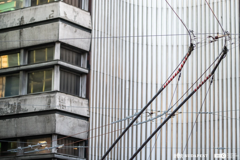 Trolifelsővezeték-fejlesztés.