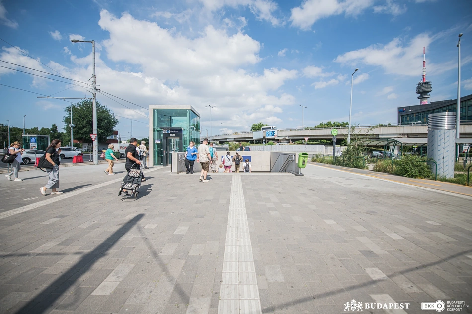 Határ úti gyalogos-aluljáró.