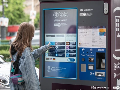 Jegy- és bérletautomaták (4)