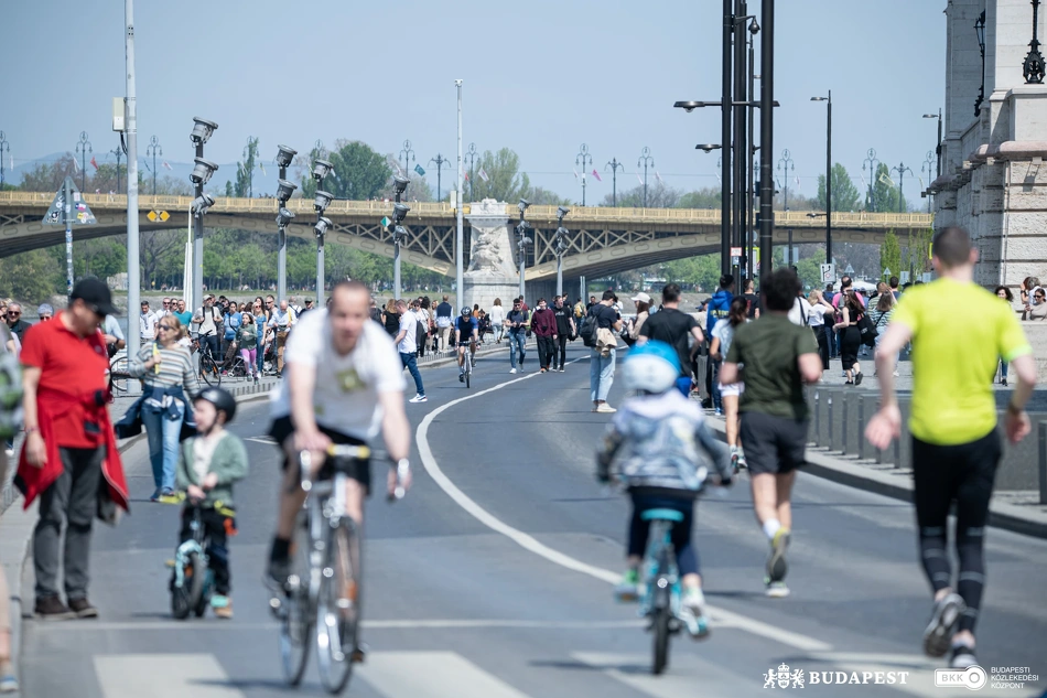 Hétvégi rakpartnyitás