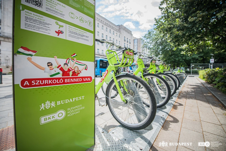 MOL Bubi gyűjtőállomás egyedi arculattal.