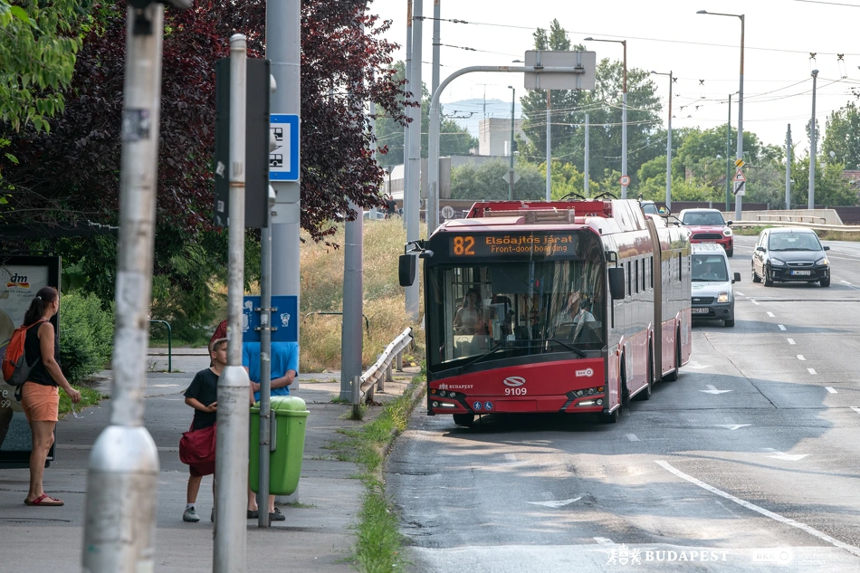 82-es trolibusz.