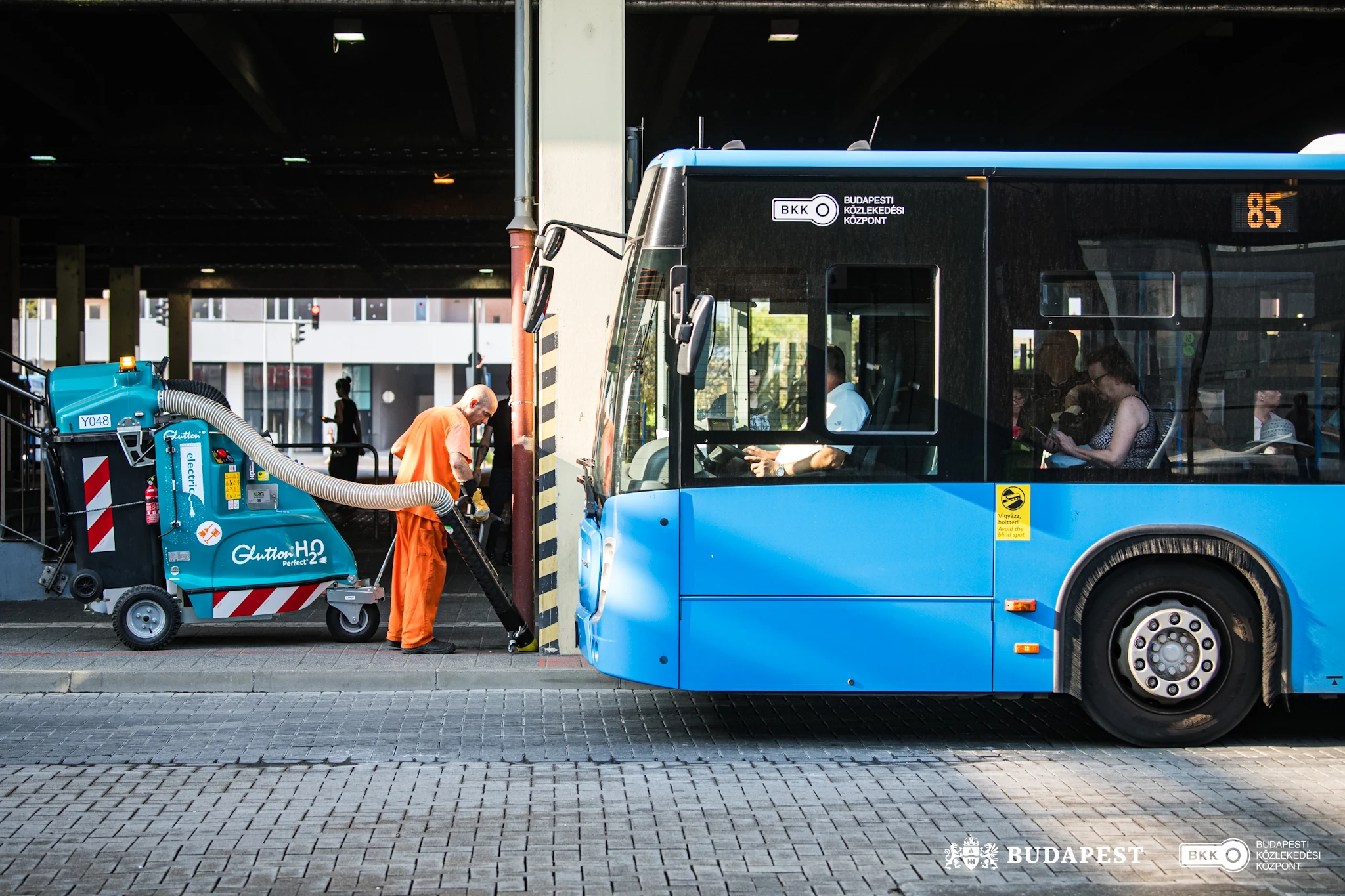 Nagytakarítás a KÖKI-nél