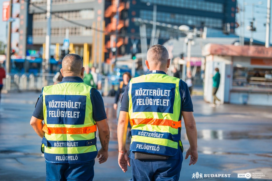 Köztisztasági és közrendvédelmi akció az Örs vezér terén.