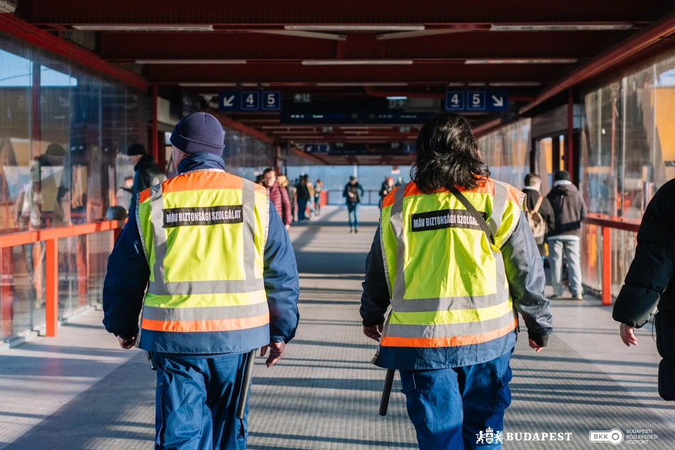 Köztisztasági akció a KÖKI-nél.