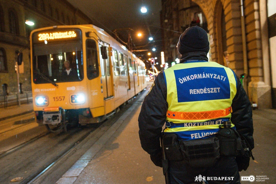 Közös hétvégi járatellenőrzés.