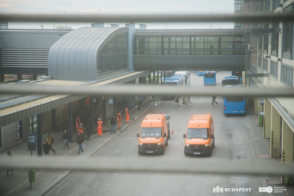 Köztisztasági és közrendvédelmi akció a KÖKI-nél.