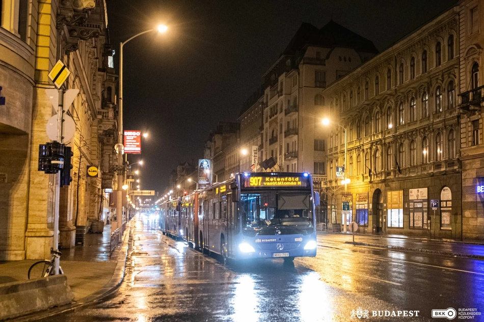 907-es éjszakai busz