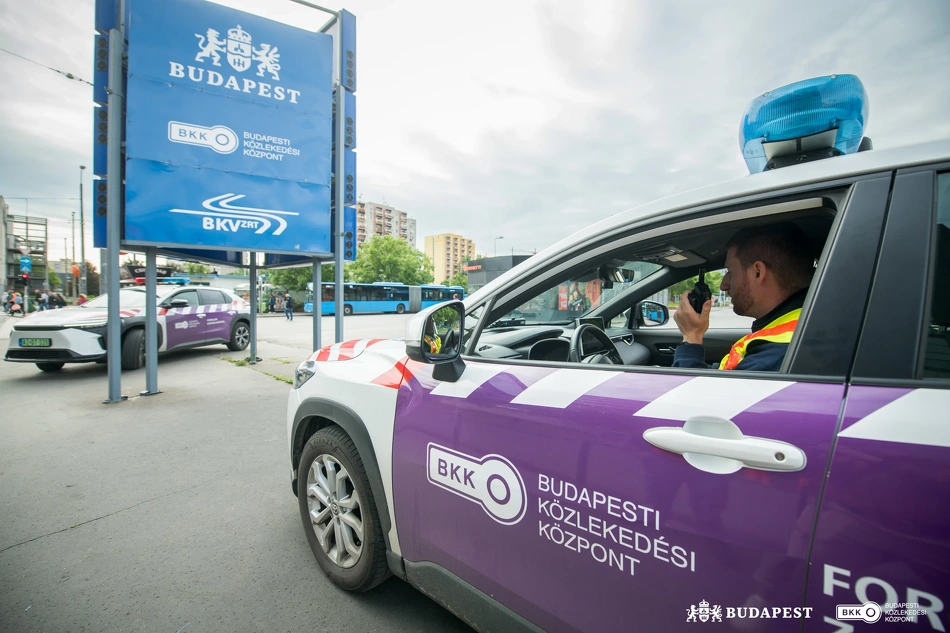 Nagytakarítás az Örs vezér terén.