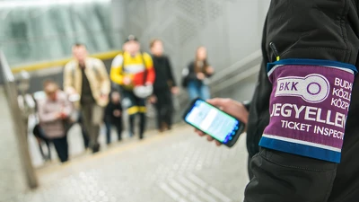 Összesen kilenc járat több mint 40 ezer utasát ellenőrizték a rendőrökkel a BKK-ellenőrök áprilisban