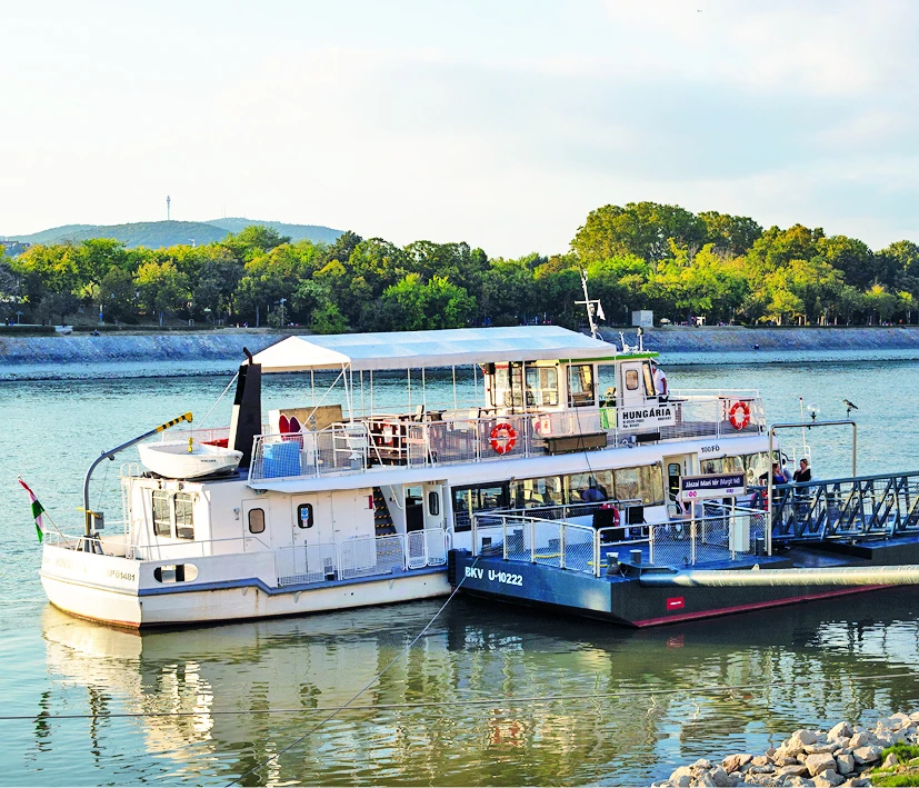 BKV evening Riverboat Service – unforgettable experience with unique panorama from the Danube