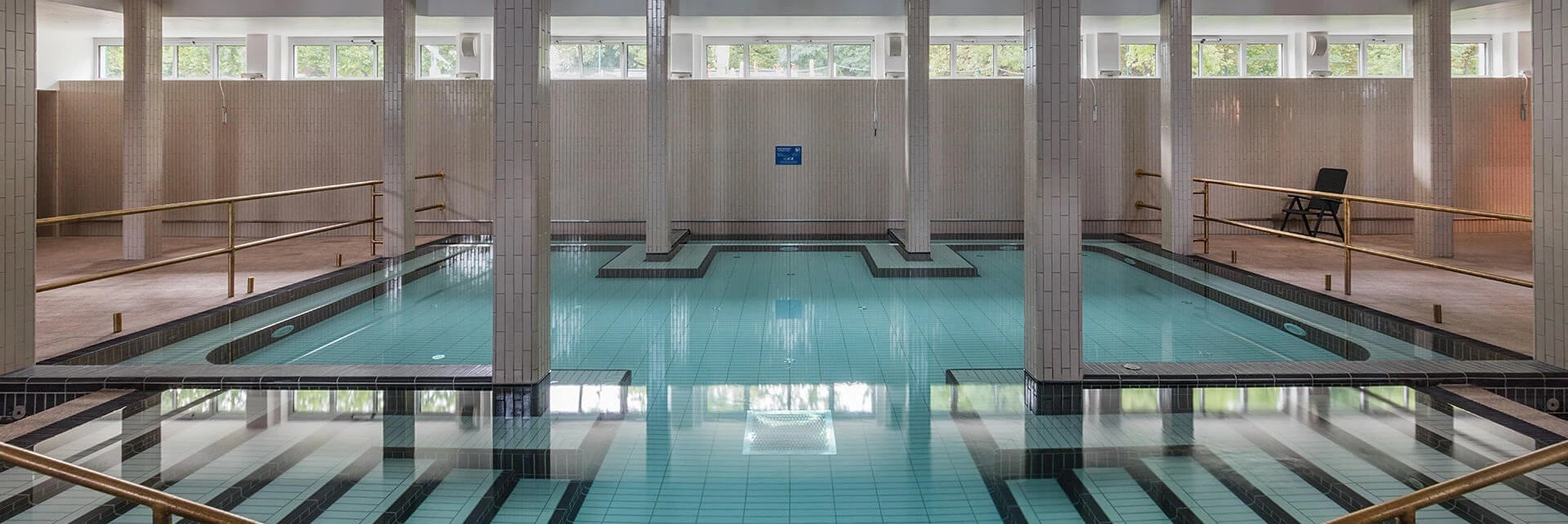 Palatinus Thermal Bath, Public and Wave Pool