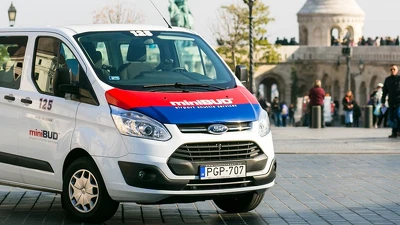Door-to-door airport transfer ‒ BUD airport, miniBUD