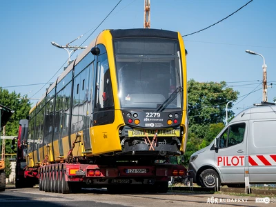 CAF-villamos érkezése (3)