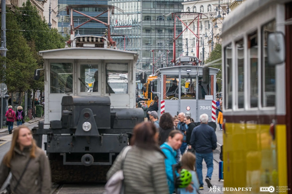 Nosztalgiavillamosok a 2022-es Autómentes Hétvégén