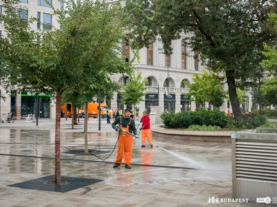 Köztisztasági akció, Blaha Lujza tér (3)