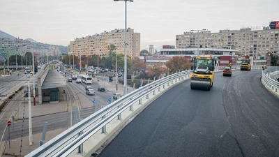 Hamarosan kezdődik a Flórián téri felüljáró felújításának második üteme – buszsávok segítik a közösségi közlekedést