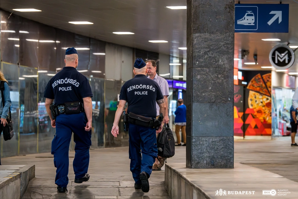 Közös járatellenőrzés.