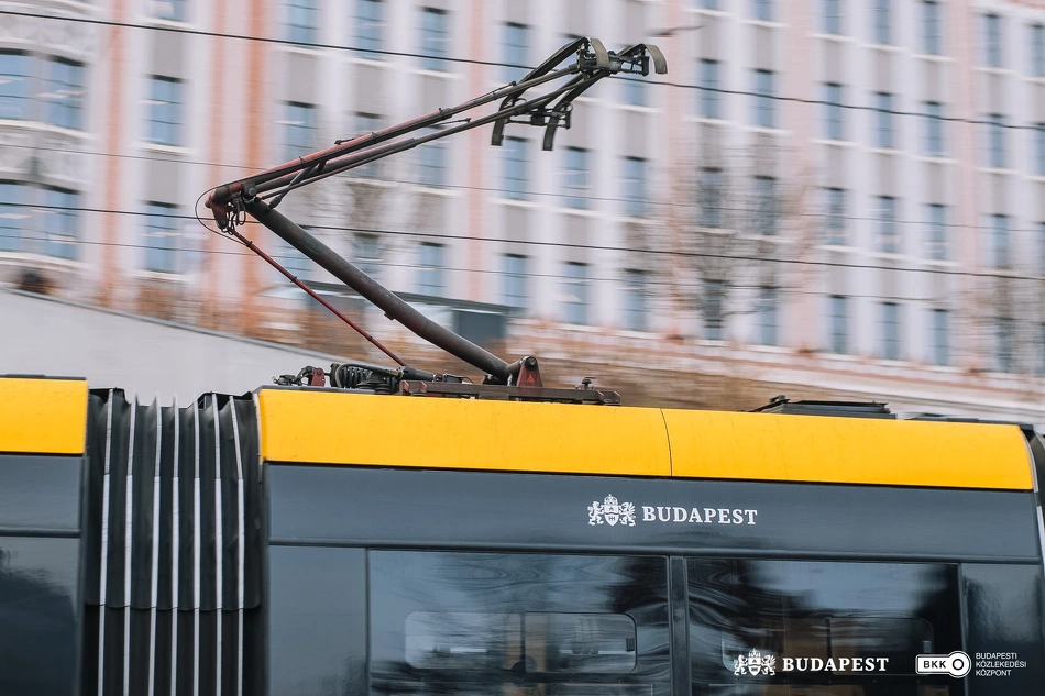 CAF-villamos áramszedője.