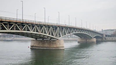 Indulhat a Petőfi híd felújításának tervezése