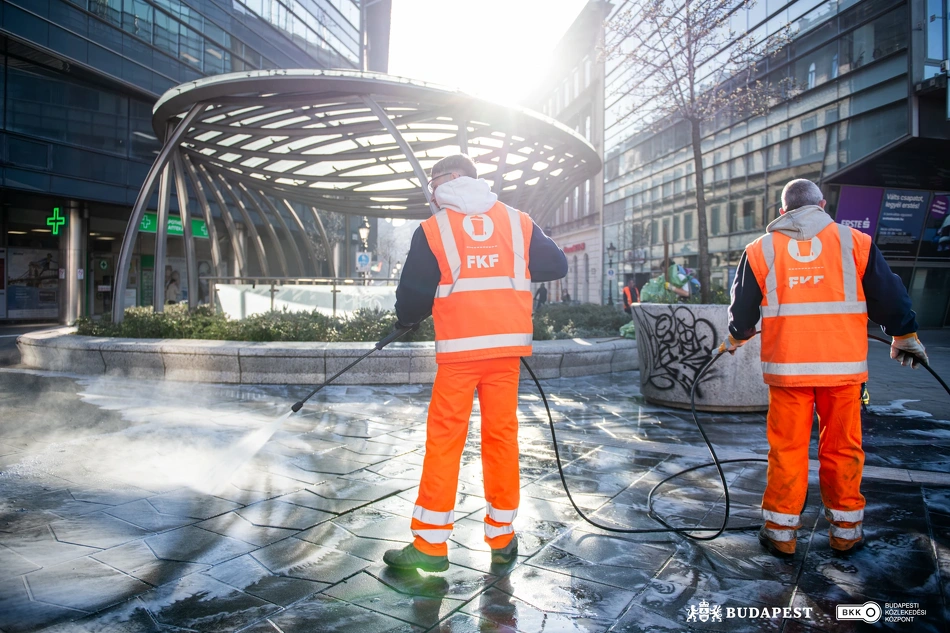 Közös köztisztasági és közrendvédelmi akció.