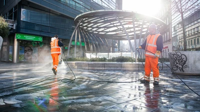 Elrajtolt a fővárosi akciósorozat: közös ellenőrzés és nagytakarítás a Boráros és a Kálvin téren