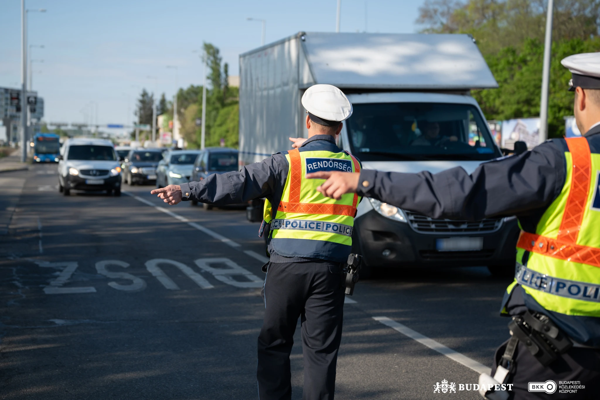 Buszsávellenőrzés