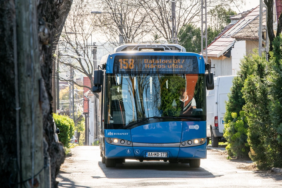 158-as autóbusz.