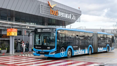 Adatalapú rendszer segíti a 100E járat rugalmas sűrítését