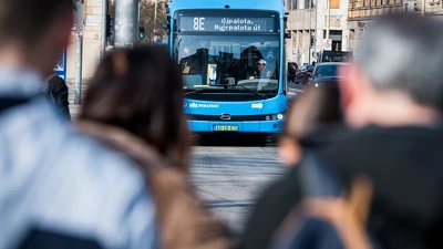 Forgalomba álltak az első elektromos csuklós buszok Budapesten