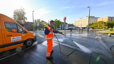 Rendet tesz partnereivel a BKK: nagytakarítás és fokozott ellenőrzés Újpest-városkapunál