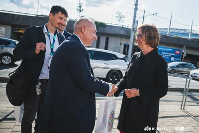 Ennek a képnek nincs leírása.