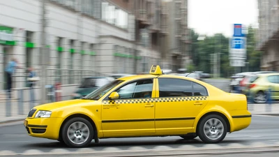 Alkalmazással segíti a BKK a biztonságos taxizást