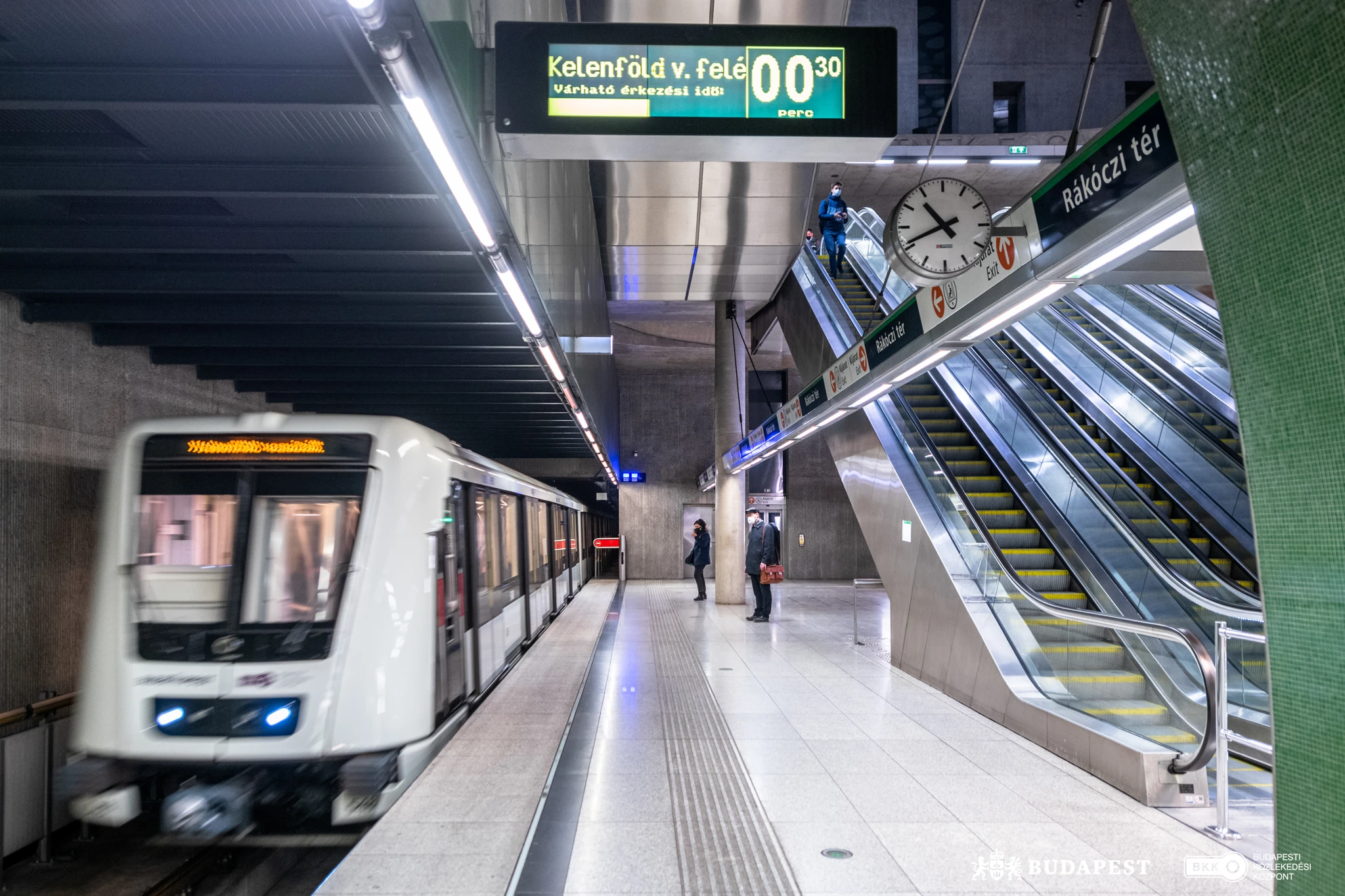 Az M4-es metró ideiglenes menetrendje